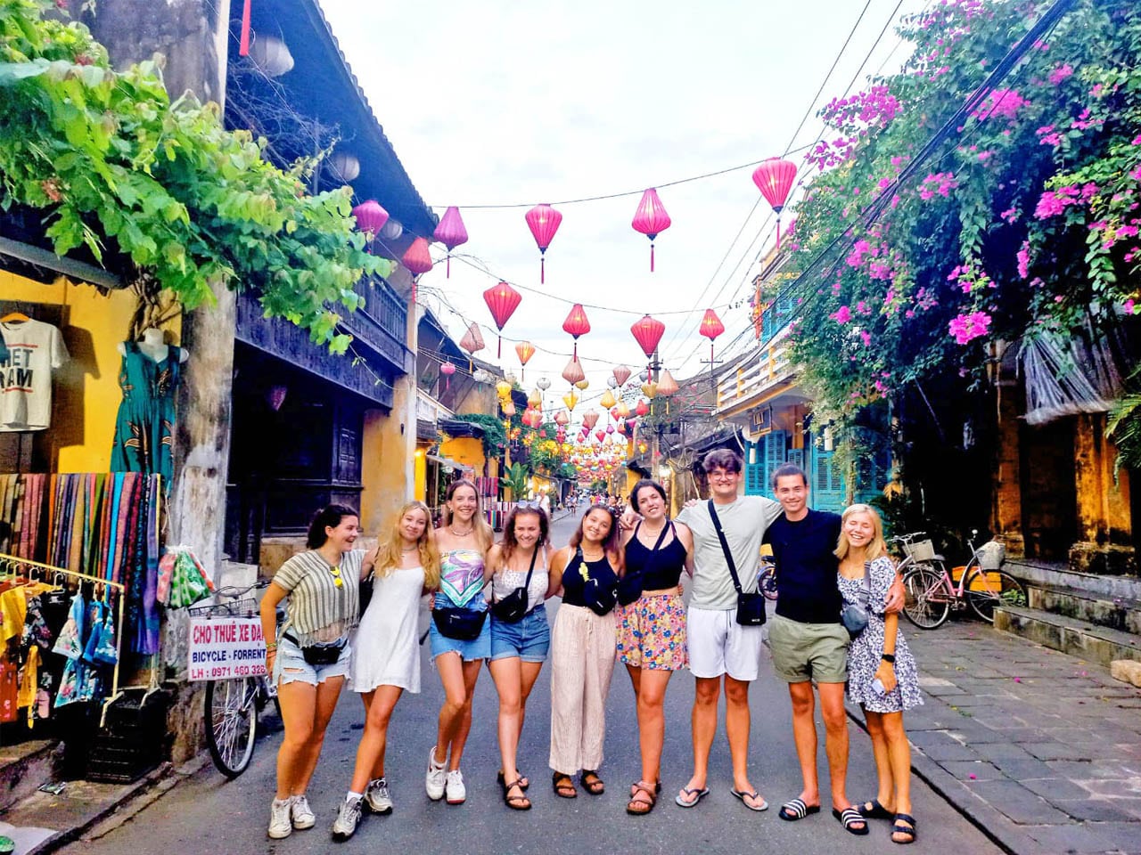 Vietnam Backpacker Gruppenfoto