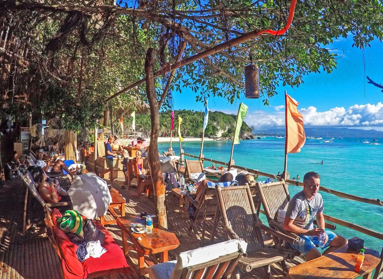 Bar am Strand der Philippinen