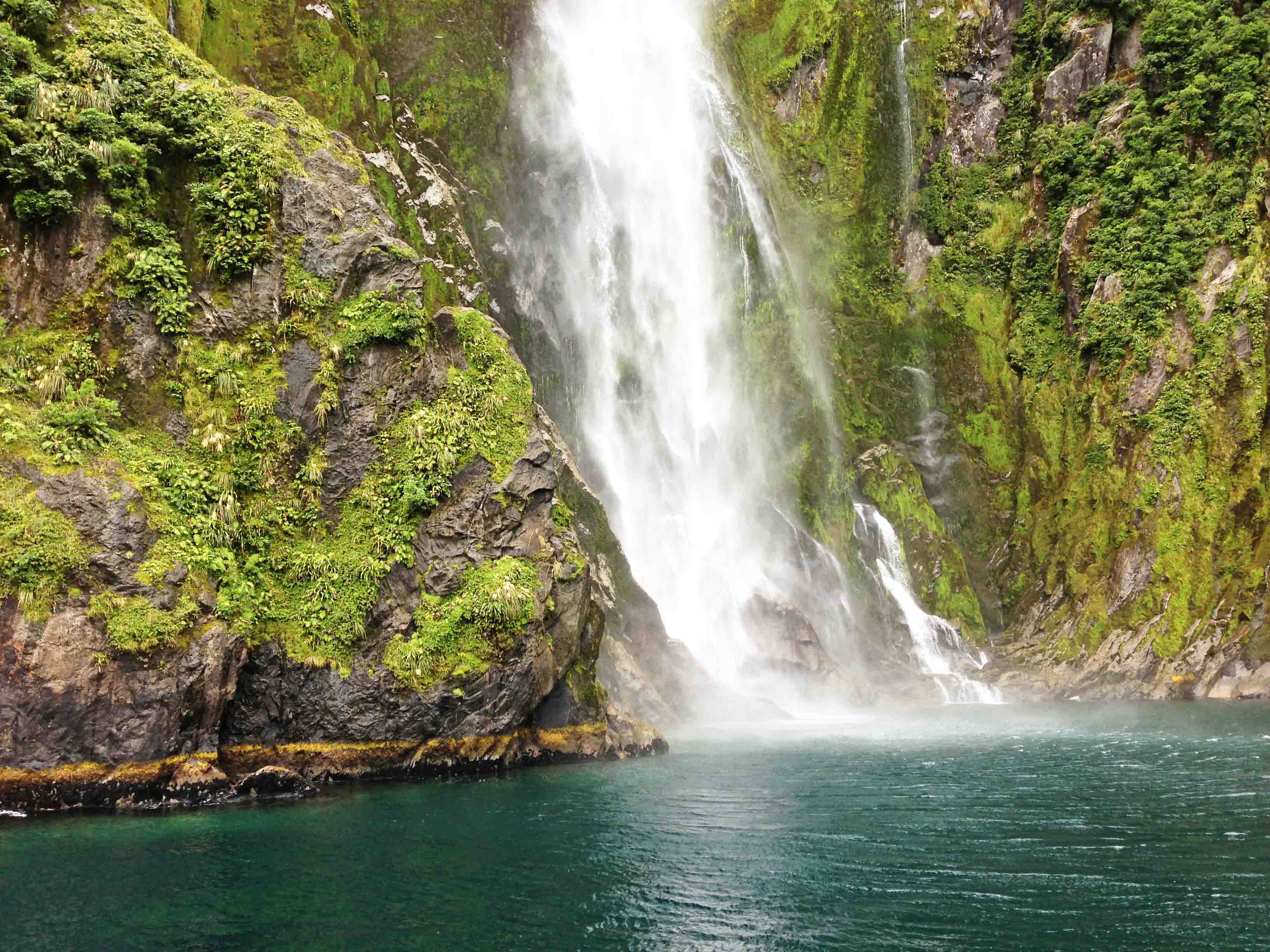 Wasserfall im Fjordland
